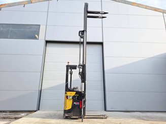 Stoccatori con pedana Caterpillar NSR20N