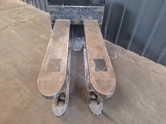 Transpallet guida in accompagnamento Caterpillar NPP20N2E
