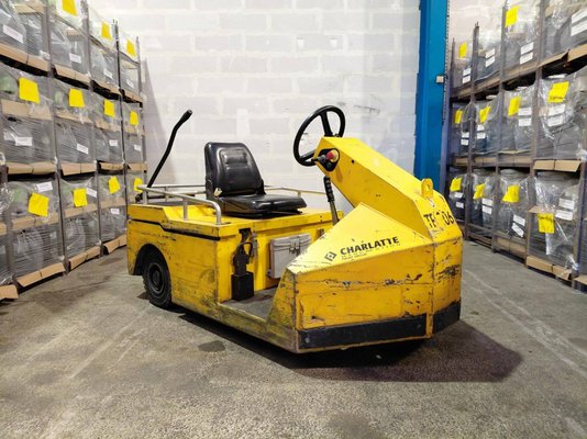 Tow tractor Charlatte TE206 - 1