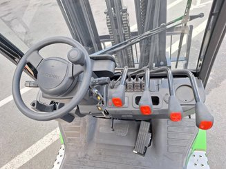 Carrello elevatore frontale a 4 ruote Hangcha XC18i