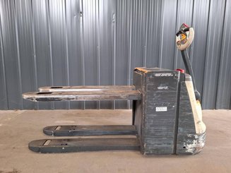 Transpallet guida in accompagnamento Crown WP3080