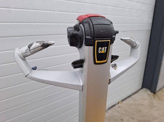 Carrello stoccatore a razze larghe Caterpillar NSP16N2S