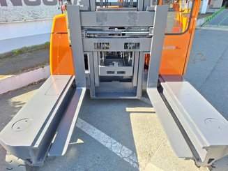 Carrello elevatore laterale multidirezionale Hubtex DQ45D