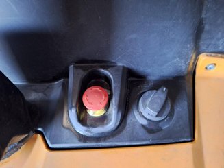 Transpallet guida in accompagnamento Caterpillar NPP20N2E