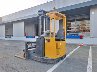 Carrelli retrattili multidirezionali Caterpillar NRM20K