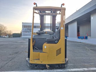 Carrelli retrattili multidirezionali Caterpillar NRM20K
