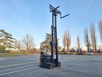Carrelli retrattili multidirezionali Caterpillar NRM20K