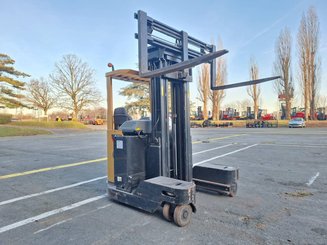 Carrelli retrattili multidirezionali Caterpillar NRM20K