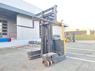 Carrelli retrattili multidirezionali Caterpillar NRM20K