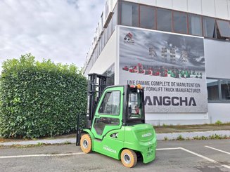 Carrello elevatore frontale a 4 ruote Hangcha XC30i
