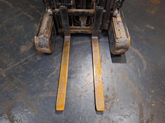Carrelli retrattili Caterpillar NR16N2