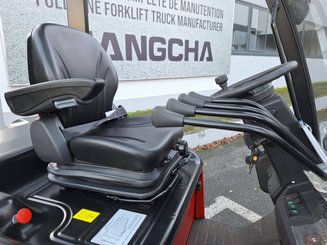 Carrello elevatore frontale a 4 ruote Hangcha AE30