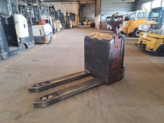 Transpallet guida in accompagnamento Fenwick T18