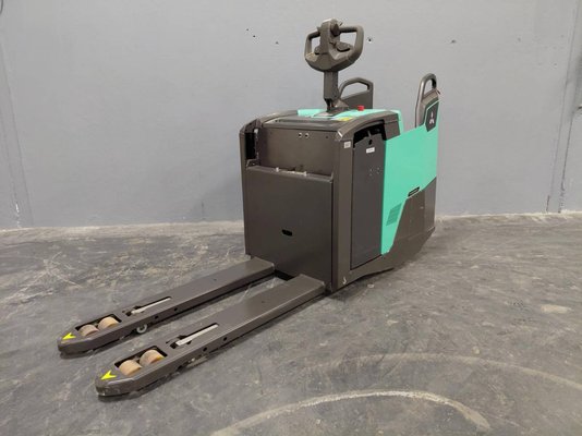 Transpallet con pedana Mitsubishi PBF25N3R MITSUBISHI - 1