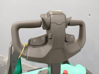 Transpallet con pedana Mitsubishi PBF25N3R MITSUBISHI