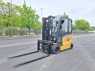 Carrello elevatore frontale a 4 ruote Caterpillar EP30N - 1