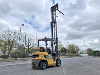 Carrello elevatore frontale a 4 ruote Caterpillar GP25NTD