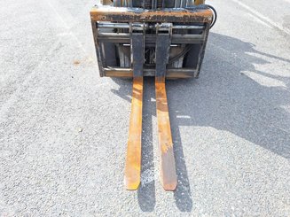 Carrello elevatore frontale a 4 ruote Caterpillar GP25NTD - 11