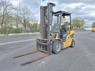 Carrello elevatore frontale a 4 ruote Caterpillar GP25NTD