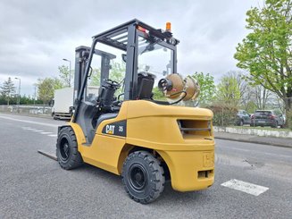 Carrello elevatore frontale a 4 ruote Caterpillar GP35 NTD