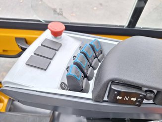 Carrello elevatore frontale a 4 ruote Hangcha XE25i (CPD25-XEY2-SI)