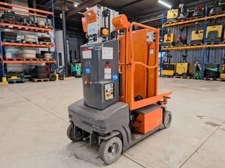 Navicella a gruppo di sollevamento verticale JLG TOUCAN DUO