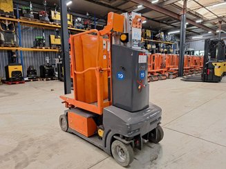 Navicella a gruppo di sollevamento verticale JLG TOUCAN DUO