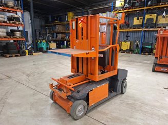 Navicella a gruppo di sollevamento verticale JLG TOUCAN DUO