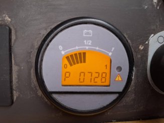 Transpallet con pedana Caterpillar NPV20N2