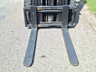 Carrello elevatore frontale a 4 ruote Hangcha XF25G