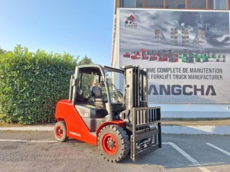 Carrello elevatore frontale a 4 ruote Hangcha XF50D