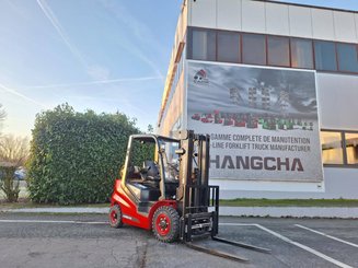 Carrello elevatore frontale a 4 ruote Hangcha XF25G-2