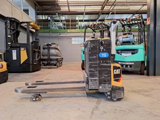 Transpallet guida in accompagnamento Caterpillar NPP20N2