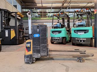 Transpallet guida in accompagnamento Caterpillar NPP20N2