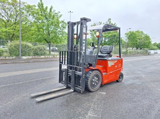Carrello elevatore frontale a 4 ruote Heli CPD30