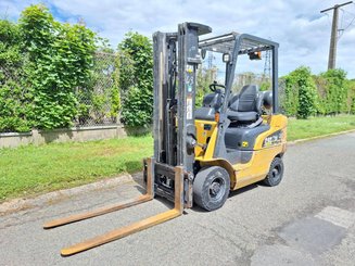 Carrello elevatore frontale a 4 ruote Caterpillar GP20CN - 1