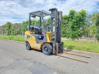 Carrello elevatore frontale a 4 ruote Caterpillar GP20CN - 1