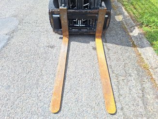 Carrello elevatore frontale a 4 ruote Caterpillar GP20CN - 8