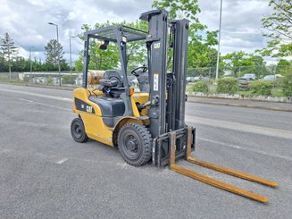 Carrello elevatore frontale a 4 ruote Caterpillar GP20NT