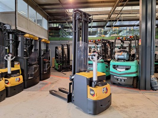 Stoccatori guida in accompagnamento Caterpillar NSP16NI - 1