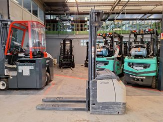 Stoccatori guida in accompagnamento Crown ES4000-1.6