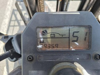 Carrello elevatore frontale a 4 ruote Caterpillar EP25K-PAC