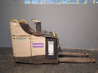 Transpallet con pedana Crown WT3040 2.00