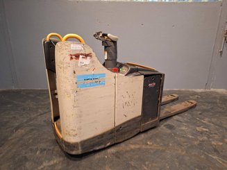 Transpallet con pedana Crown WT3040 2.00