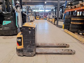 Transpallet guida in accompagnamento Caterpillar NPP20N2