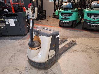 Transpallet guida in accompagnamento Crown WP3015-1.6