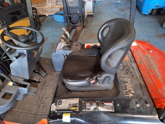 Carrello elevatore frontale a 4 ruote Heli CPD30