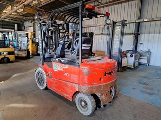 Carrello elevatore frontale a 4 ruote Heli CPD30