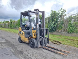 Carrello elevatore frontale a 4 ruote Caterpillar GP15NT - 1