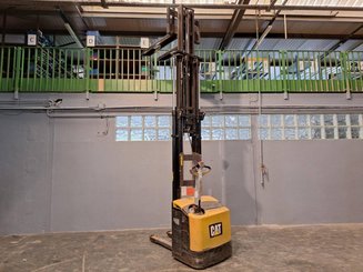 Stoccatori guida in accompagnamento Caterpillar NSP16N